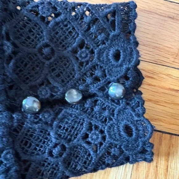 Sézane Black Lace Blouse - Picture 2 of 4